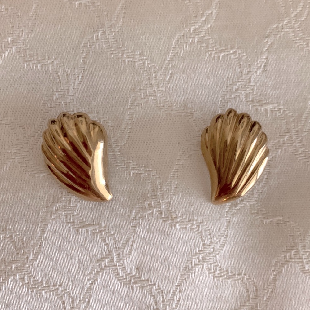 14k seashell gold earrings